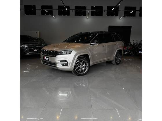 JEEP COMMANDER 1.3 T270 TURBO FLEX OVERLAND AT6 JEEP COMMANDER 1.3 T270 TURBO FLEX OVERLAND AT6